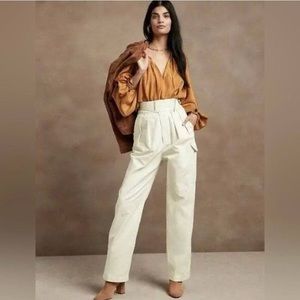 Banana Republic Heritage Explorer Khaki Pants